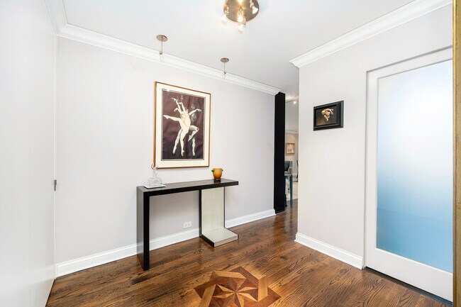 Photo - 1325 N State Pkwy Unit 16B