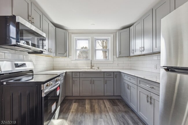 Photo - 14 Walton Way
