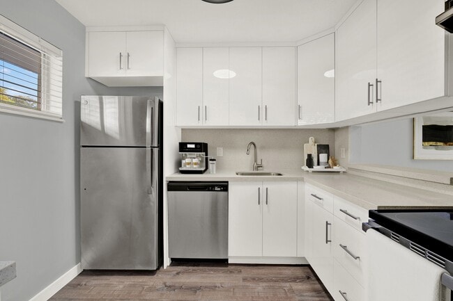 Palm Ridge Apartments