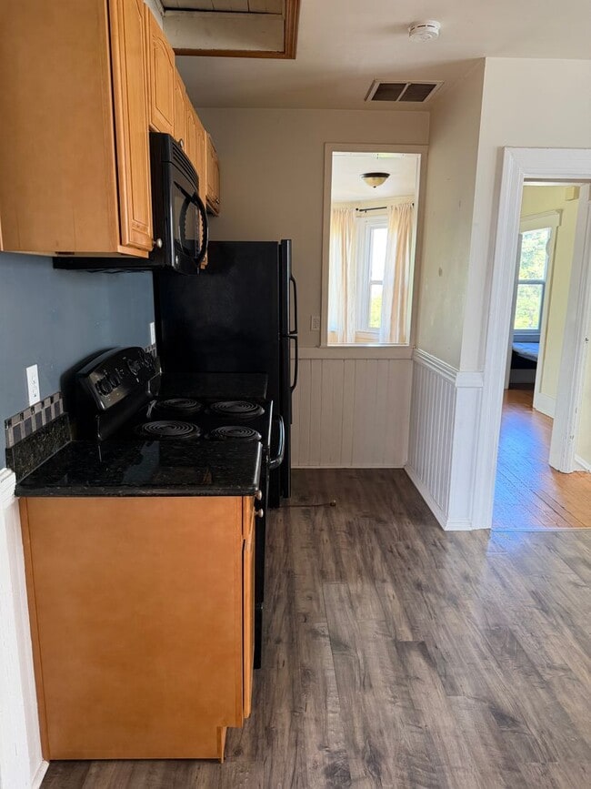 208-216 10th Ave