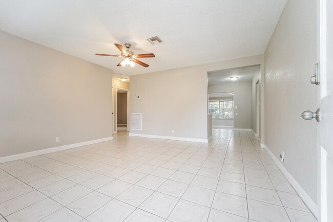 1025 NW 4th Ave