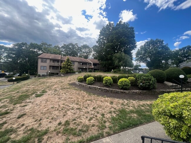 Photo - 495 Vincelette St Unit 17
