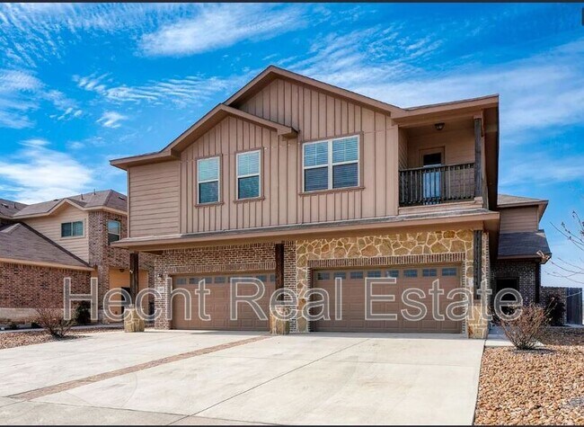 Photo - 307 Creekside Curve