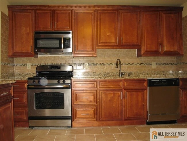 Photo - 1218 Plymouth Rd