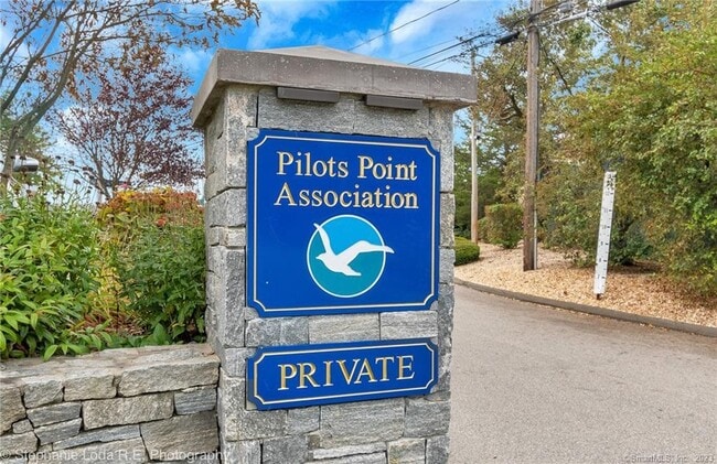 Photo - 173 Captains Dr