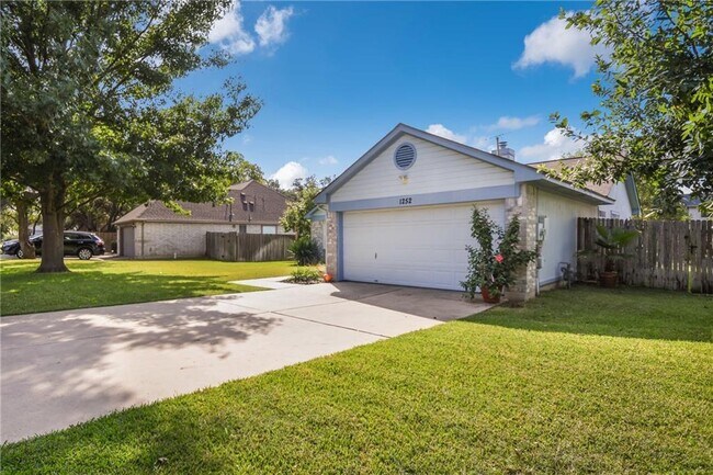 1252 Lacey Oak Loop