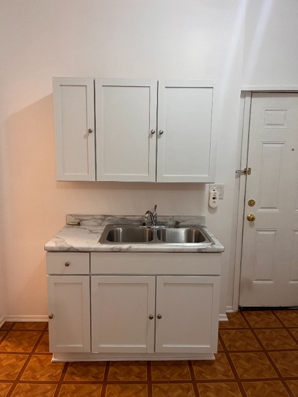 Photo - 1356 N Greenview Ave Unit 1R