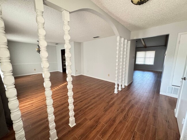 Photo - 807 Bass Cir