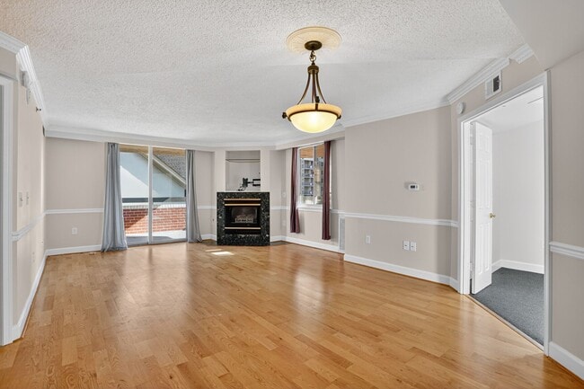 Building Photo - 1276 N Wayne St Rental