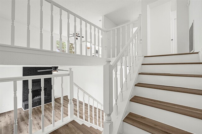 Photo - 15231 Silverman St