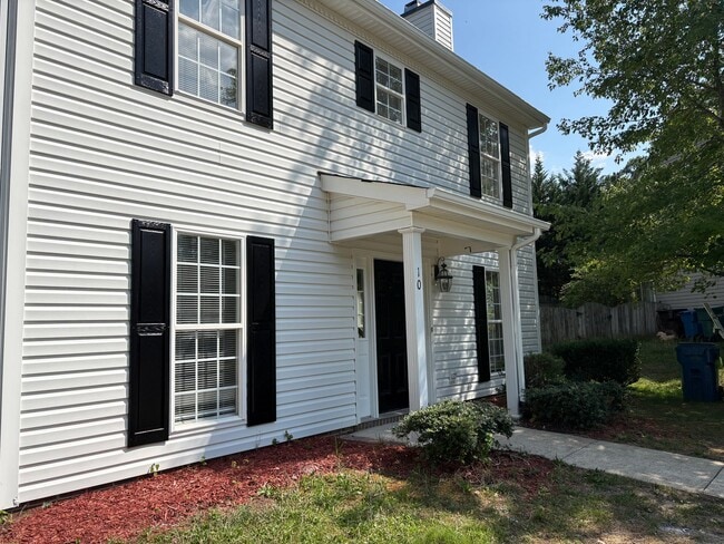 Photo - 10 Kilburn Ln