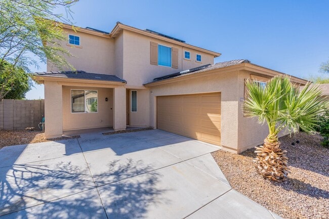 Building Photo - Spacious 4 Bed 2.5 Ba in Gated Community