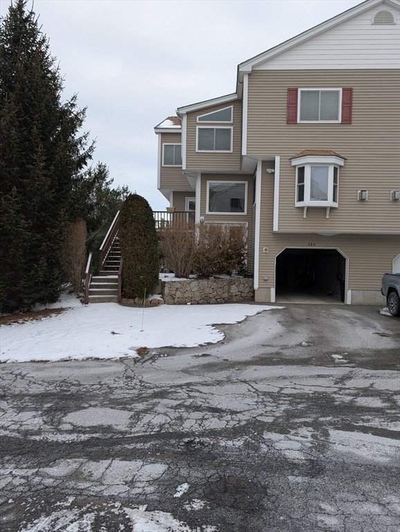 Photo - 285 America Blvd