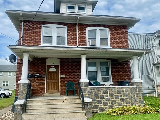 Building Photo - 138 N 9th St Unit #2 Rear Rental