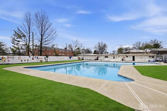 Photo - 160 Evergreen Rd