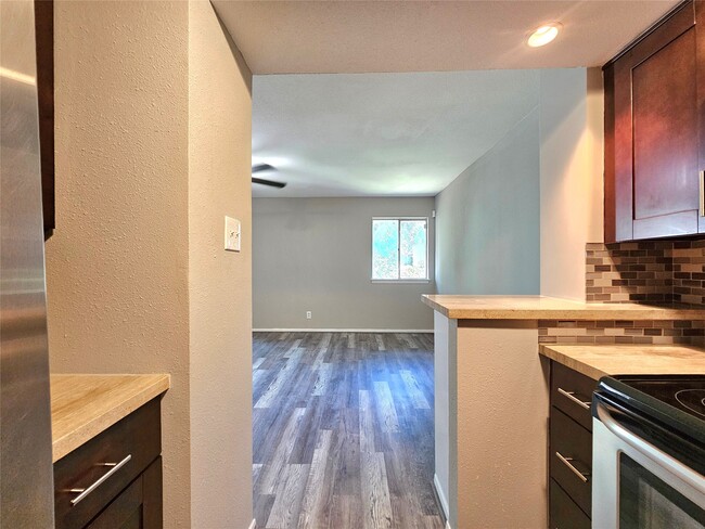 Photo - 909 Silber Rd Unit 36F