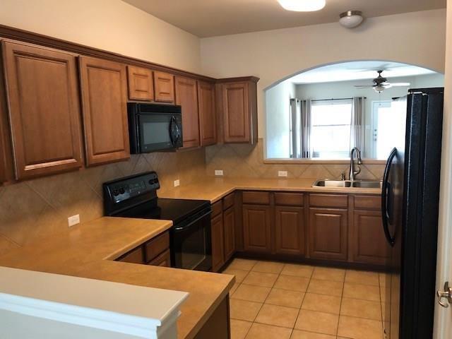 220 Housefinch Loop