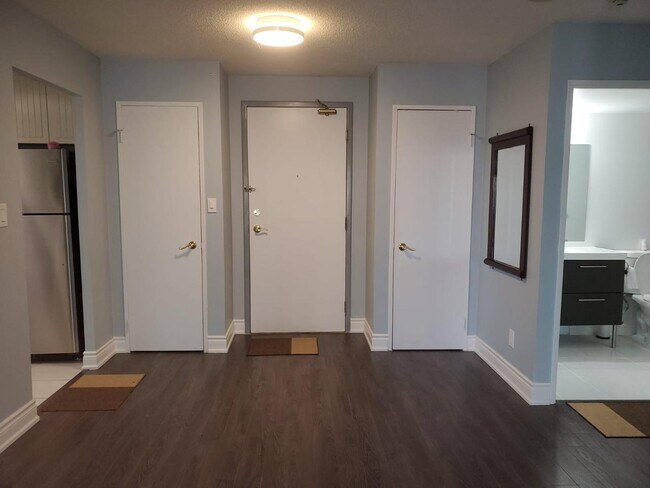Photo - 2 BED - 2 BATH - MISSISSAUGA - CONDO Unit 709