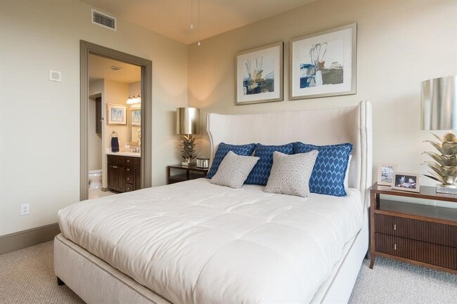 Photo - 7 Riverway Unit 1505