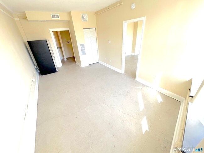 Photo - 77 Bank St Unit 2B