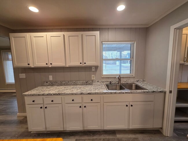 Photo - 1353 W Grand Ave Unit #1353