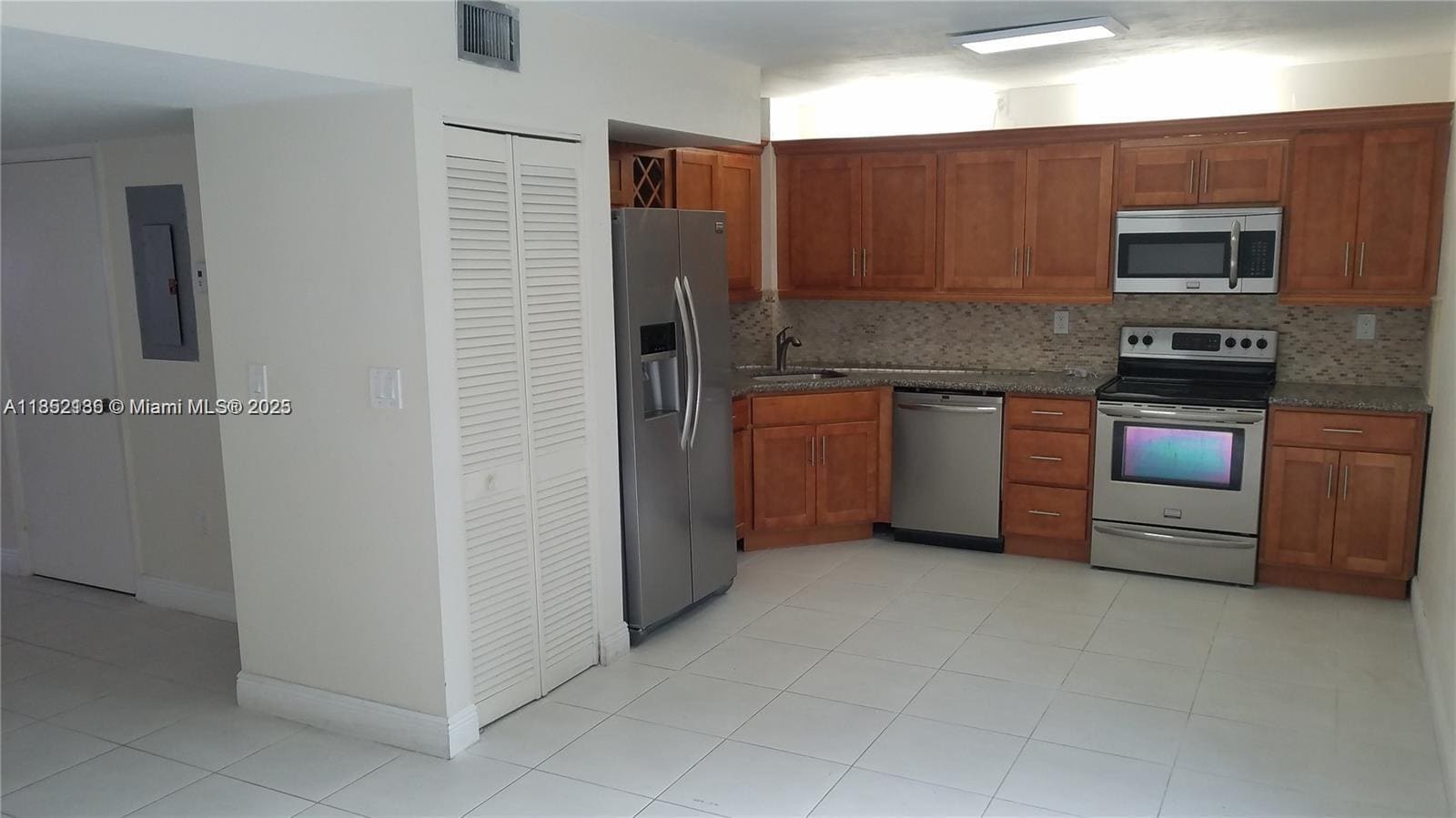 Photo - 10142 SW 77th Ct Casa Adosada
