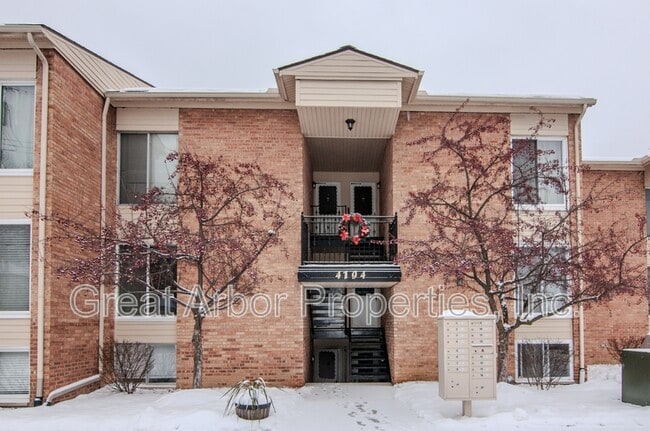 Building Photo - 4194 Packard St Unit Apt 1