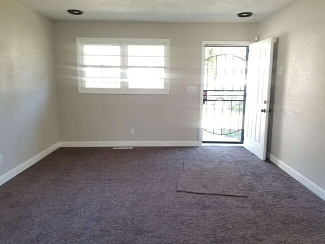 Photo - 3918 Oakley Ave