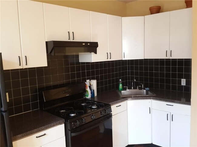 Photo - 198 Rogers Ave Unit 2