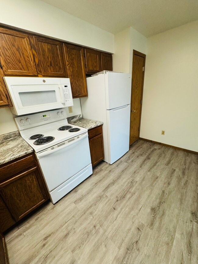 Photo - 156 Westside Dr Unit 9