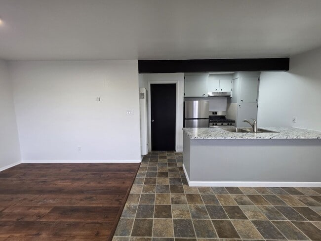 Photo - 1054-1066 Sun Rd Unit 1066