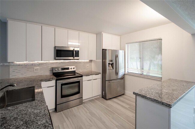 Photo - 16471 Blatt Blvd Unit 106