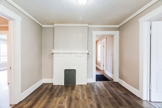 Photo - 329 Eastview Blvd