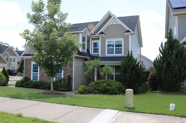 Photo - 241 Vinewood Pl