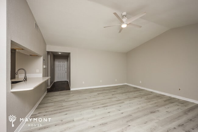Photo - 2114 High Bluff Dr