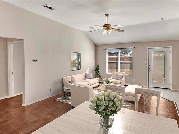 Photo - 140 Amber Ln