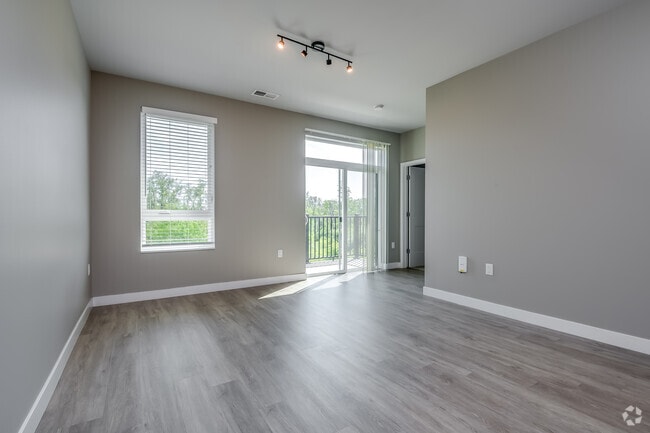 2BR, 2BA - 1,295SF - Living Room