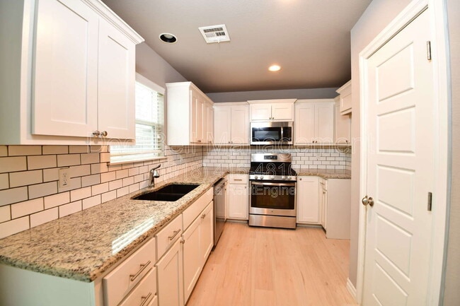 Photo - 512 S Haynie St