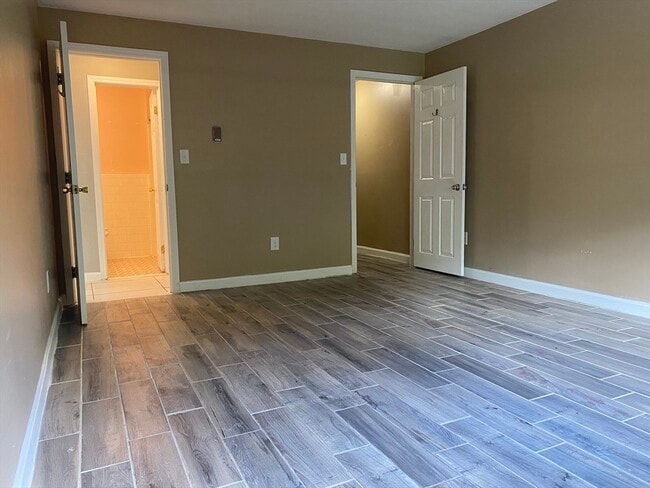 Photo - 14 Mayberry Dr Unit 10 C
