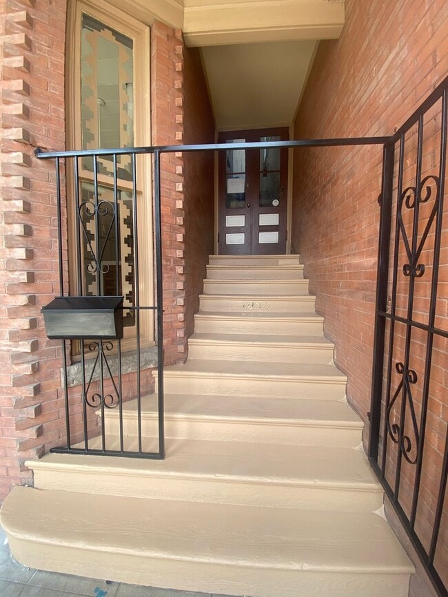 Photo - Main Street Upstairs Apartment in Aztec