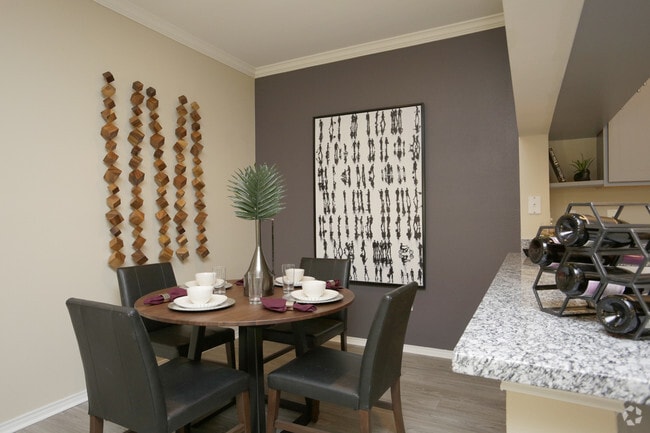 Photo - Sola Westchase