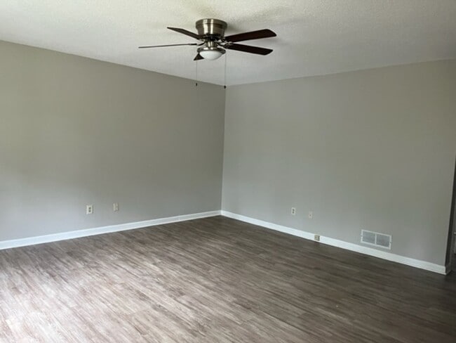 Photo - 6-2800 A Unidad 6-2800 A