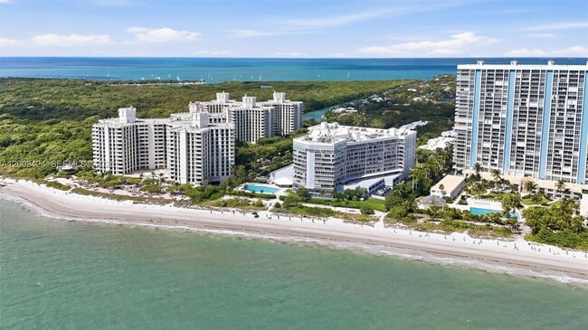 Building Photo - 600 Grapetree Dr Unit 4BS