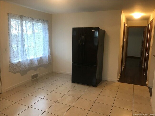 Photo - 366 Dayton Rd