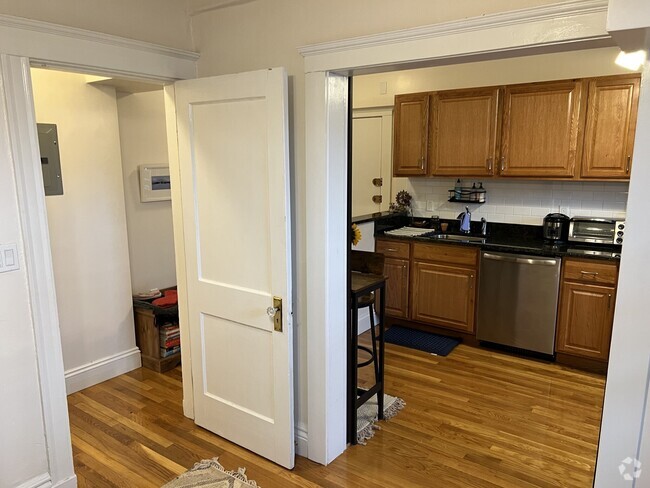 Building Photo - 1 Parker Hill Ter Unit 1 Rental