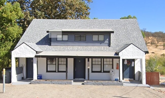 Building Photo - 5554 Marysville Rd Unit A