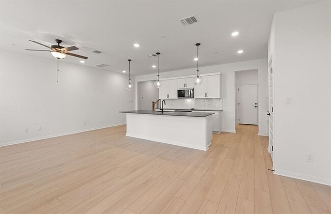 Photo - 2725 Woodall Dr Unit 1602