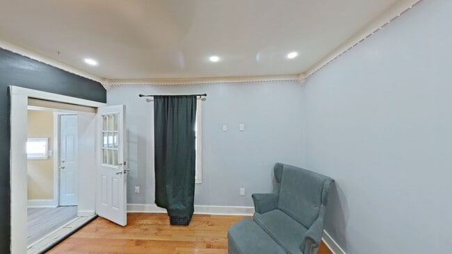 Photo - 126 N 53rd St Unit 1 - back