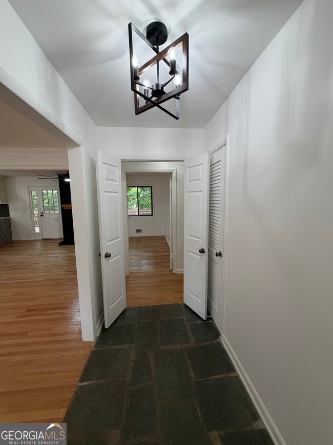 Photo - 2636 Whiteleigh Ct NE