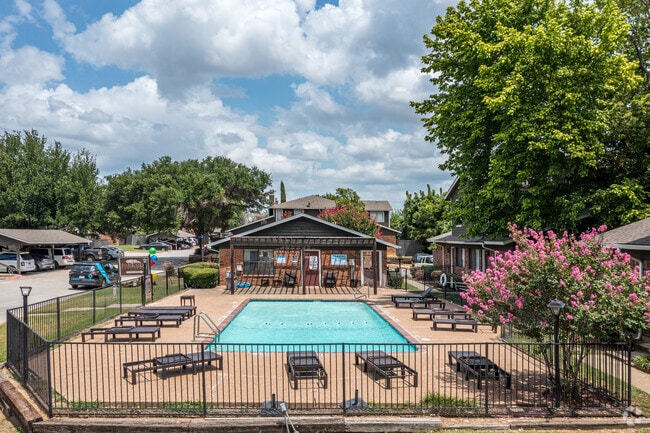 Pool - Parkside Townhomes